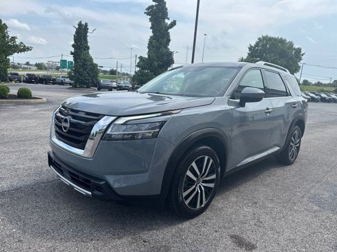 Used 2023 Nissan Pathfinder Platinum FWD image 17