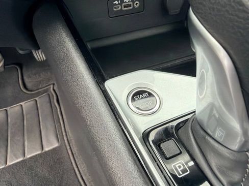 Used 2024 Nissan Altima 2.5 SV FWD image 23