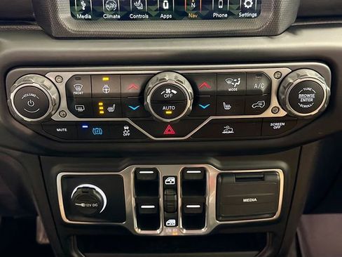 Used 2023 Jeep Wrangler Unlimited Sahara w/ Cold Weather Group image 14