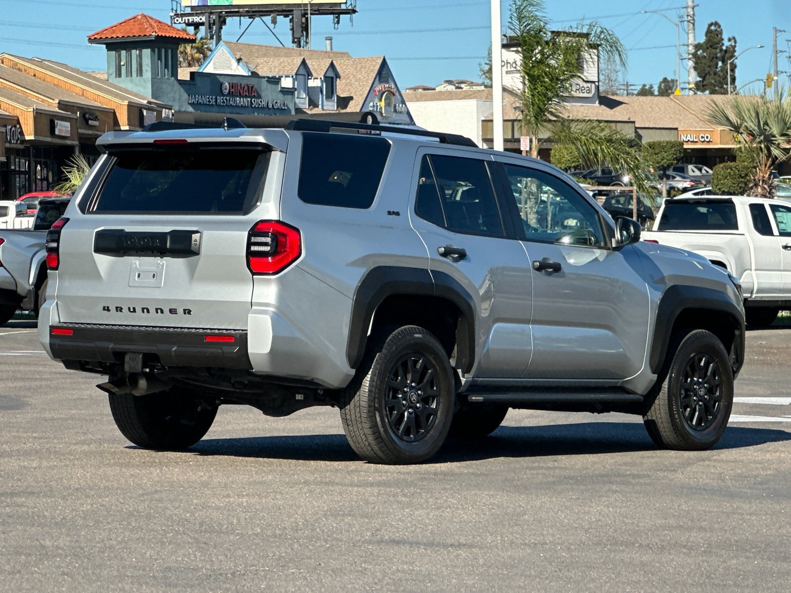 Used 2025 Toyota 4Runner SR5 AWD/4WD image 5