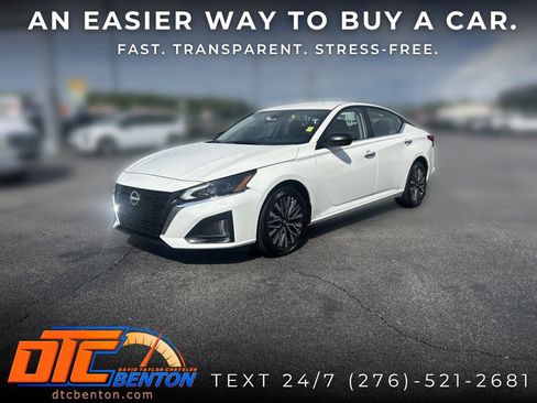 Used 2025 Nissan Altima 2.5 SV AWD/4WD image 7