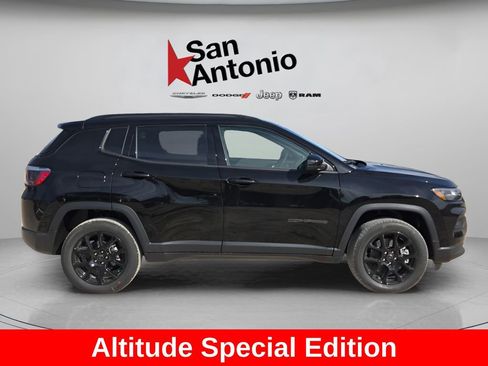 New 2026 Jeep Compass Latitude AWD/4WD image 9