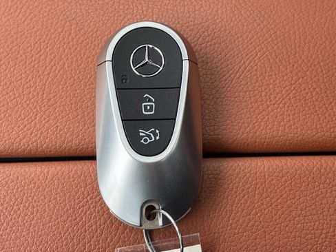 Used 2023 Mercedes-Benz GLC 300 4MATIC image 24