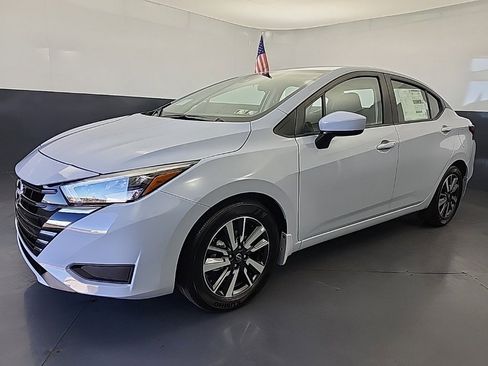 New 2025 Nissan Versa SV w/ Trunk Package image 3