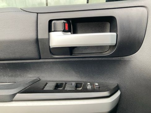 Used 2019 Toyota Tundra SR5 w/ SR5 Upgrade Package image 12