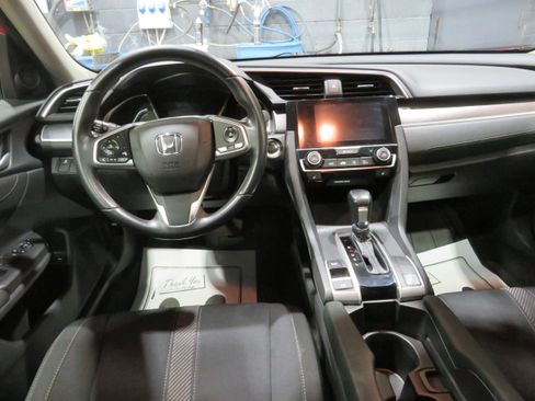 Used 2018 Honda Civic EX-T image 11