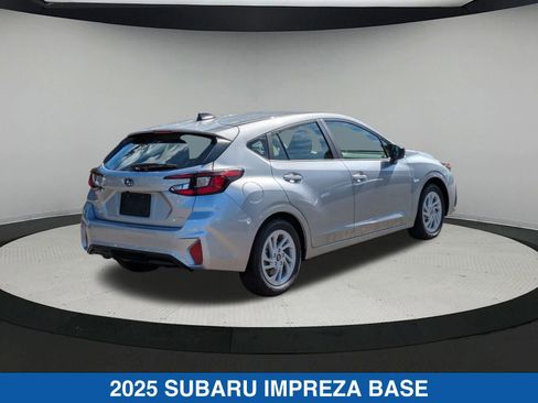 Certified 2025 Subaru Impreza 2.0i image 4
