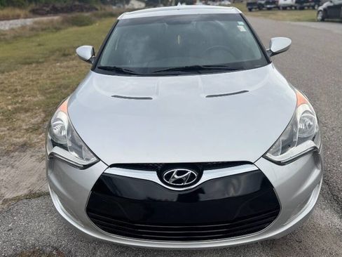 Used 2014 Hyundai Veloster w/ Style Package 02 image 8