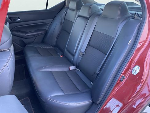 Used 2022 Nissan Altima 2.5 SR image 14