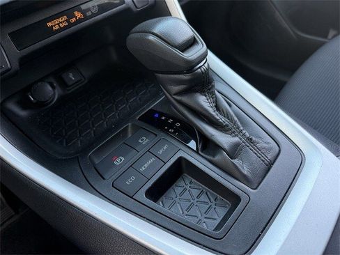 Used 2020 Toyota RAV4 LE image 20