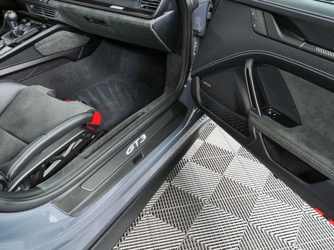 Certified 2026 Porsche 911 GT3 RWD image 22