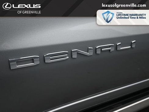 Used 2023 GMC Sierra 1500 Denali Ultimate image 10