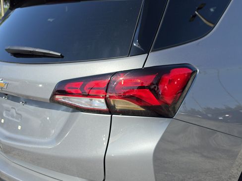 Used 2024 Chevrolet Equinox LS w/ LS Convenience Package FWD image 14