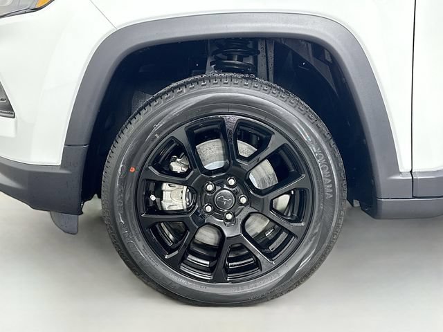New 2026 Jeep Compass Latitude AWD/4WD image 30