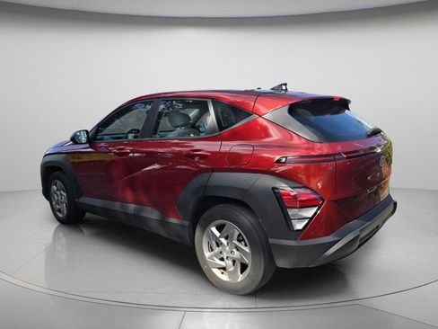 Used 2024 Hyundai Kona SE image 6