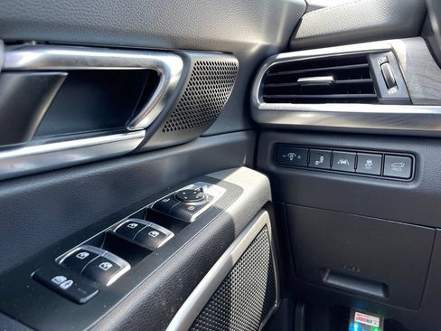 Used 2022 Kia Telluride EX w/ EX Premium Package FWD image 12
