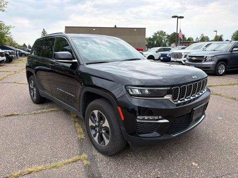 Used 2024 Jeep Grand Cherokee Limited 4xe AWD/4WD image 3