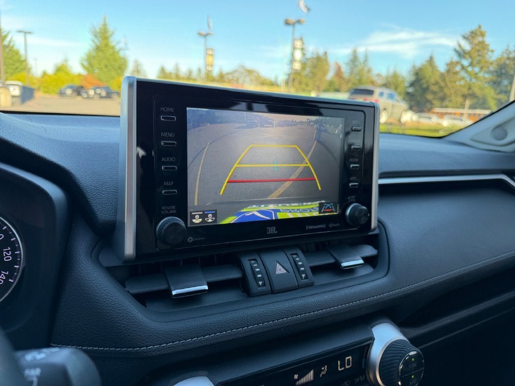 Used 2020 Toyota RAV4 XLE Premium AWD/4WD image 18