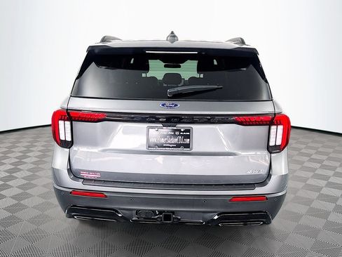 Used 2025 Ford Explorer ST-Line w/ ST-Line Street Pack AWD/4WD image 6