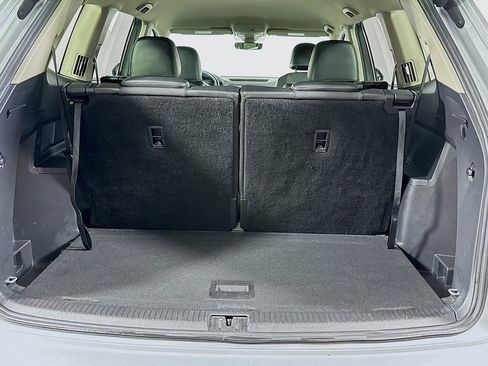 Used 2018 Volkswagen Atlas SE image 16