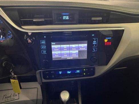 Used 2019 Toyota Corolla LE FWD image 11