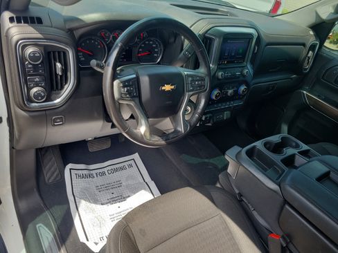 Used 2020 Chevrolet Silverado 1500 LT AWD/4WD image 11