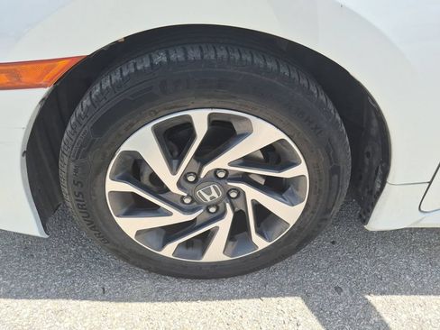 Used 2017 Honda Civic EX image 4