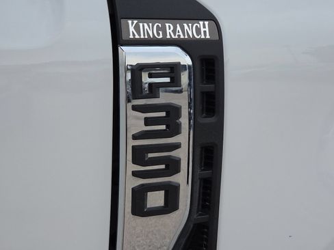 Used 2025 Ford F350 King Ranch AWD/4WD image 9