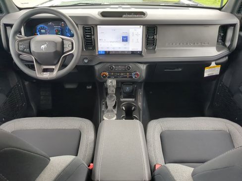 New 2025 Ford Bronco 4-Door image 13