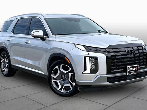 Used 2024 Hyundai Palisade Limited AWD/4WD image 3
