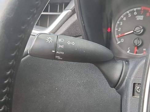 Used 2022 Toyota Corolla Cross LE FWD image 13