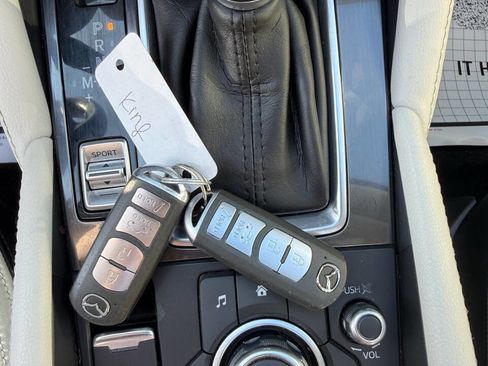 Used 2017 MAZDA MAZDA6 Touring w/ Touring Premium Package image 21