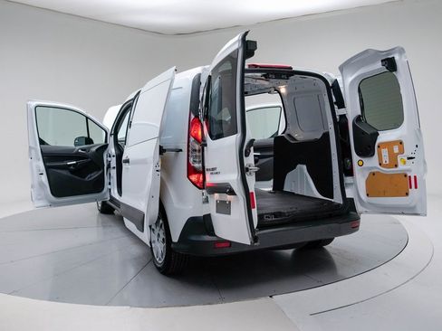 Used 2018 Ford Transit Connect XLT image 19