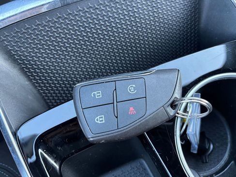 Used 2025 Chevrolet Equinox LT image 22