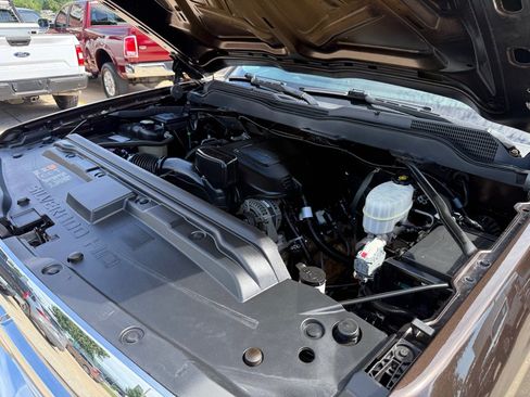 Used 2019 Chevrolet Silverado 2500 W/T AWD/4WD image 34