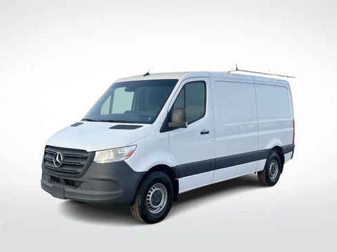 Used 2023 Mercedes-Benz Sprinter 2500 image 4