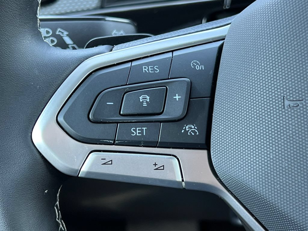 New 2025 Volkswagen Atlas Cross Sport SEL AWD/4WD image 21