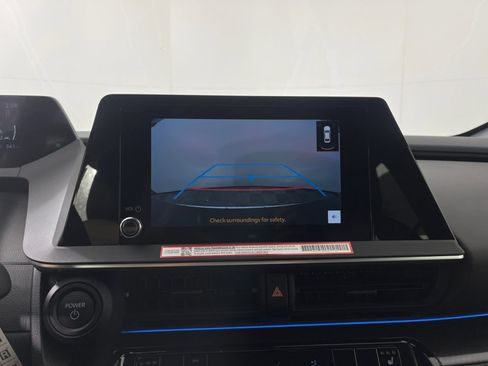 Used 2026 Toyota Prius FWD image 19