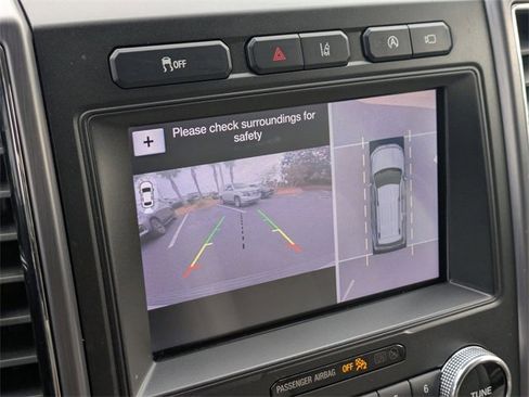 Used 2019 Ford Expedition Platinum image 29