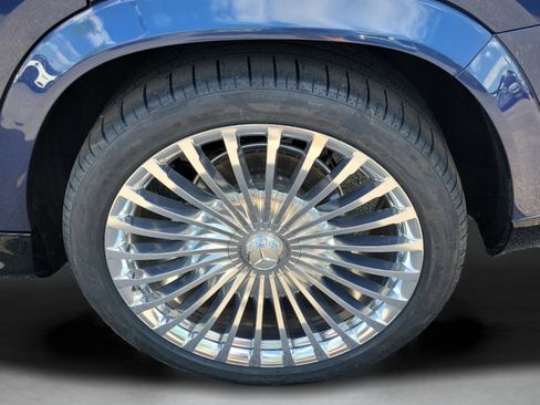 Certified 2024 Mercedes-Benz Maybach GLS 600 4MATIC image 32