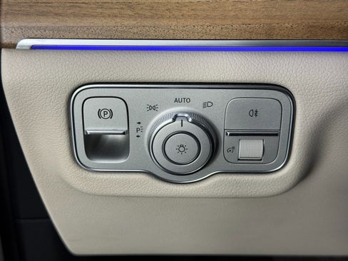 Used 2022 Mercedes-Benz GLS 450 4MATIC image 19