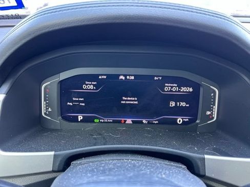 Used 2022 Volkswagen Atlas Cross Sport SE FWD image 12