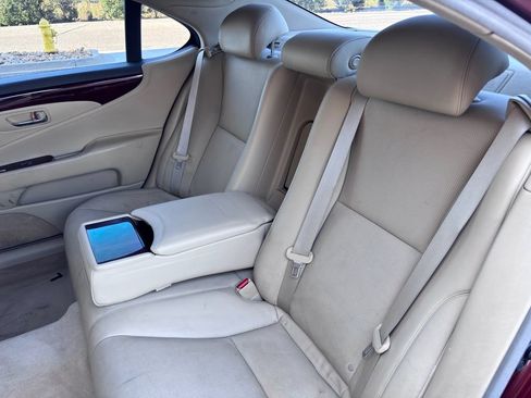 Used 2008 Lexus LS 460 L w/ Preferred Accessory Pkg RWD image 38