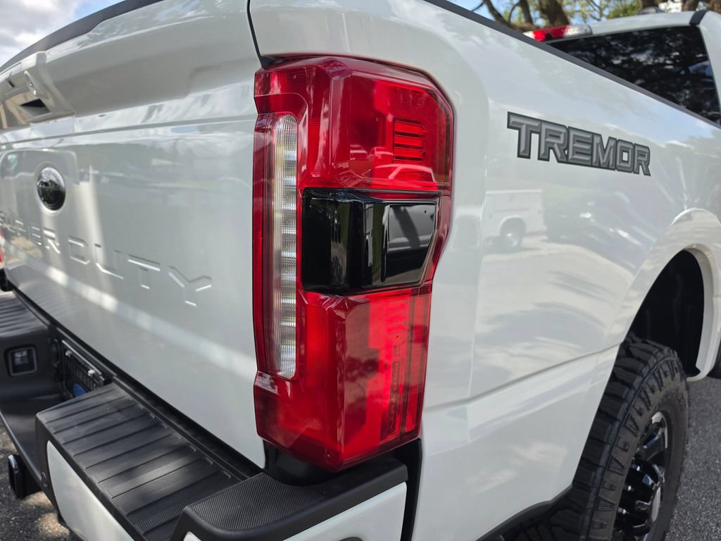 New 2026 Ford F250 Lariat w/ Tremor Off-Road Package AWD/4WD image 15