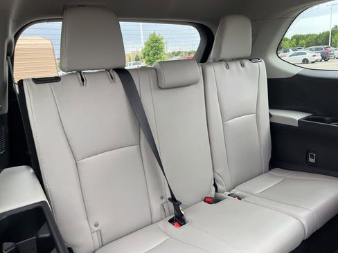 Used 2025 Toyota Grand Highlander AWD Hybrid image 30