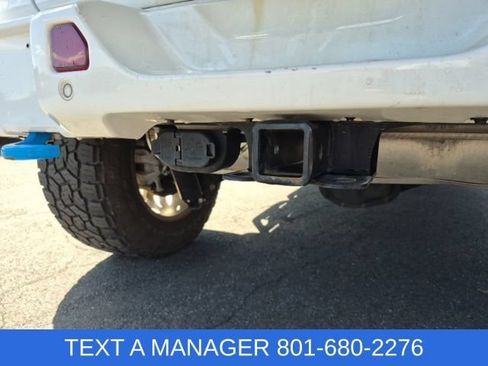 Used 2022 Jeep Wrangler Unlimited Sahara AWD/4WD image 5