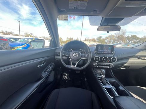 Used 2025 Nissan Sentra SV image 32