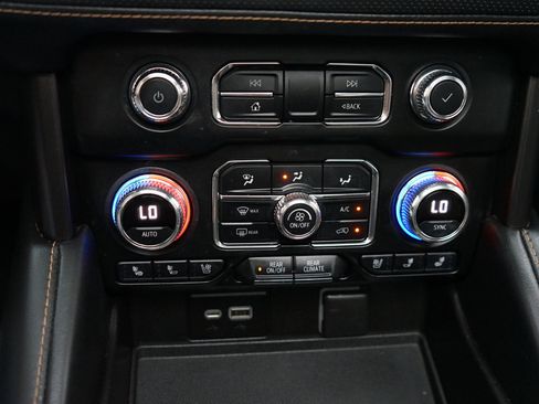 Used 2022 GMC Yukon AT4 image 22