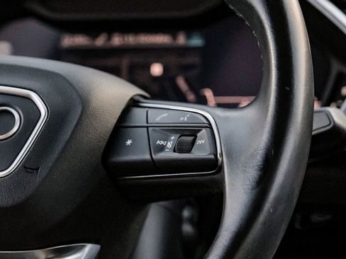 Used 2020 Audi Q3 2.0T Prestige w/ Prestige Package image 17