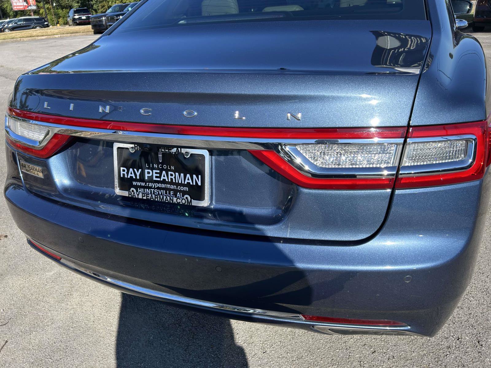 Used 2020 Lincoln Continental Reserve w/ Luxury Package FWD image 4